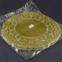 Золотые бумажные ажурные салфетки 26 см